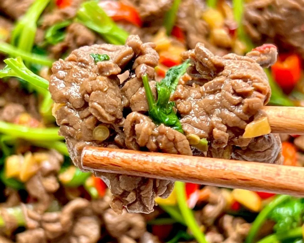 Stir-fried Yellow Beef with Cilantro and Chilies