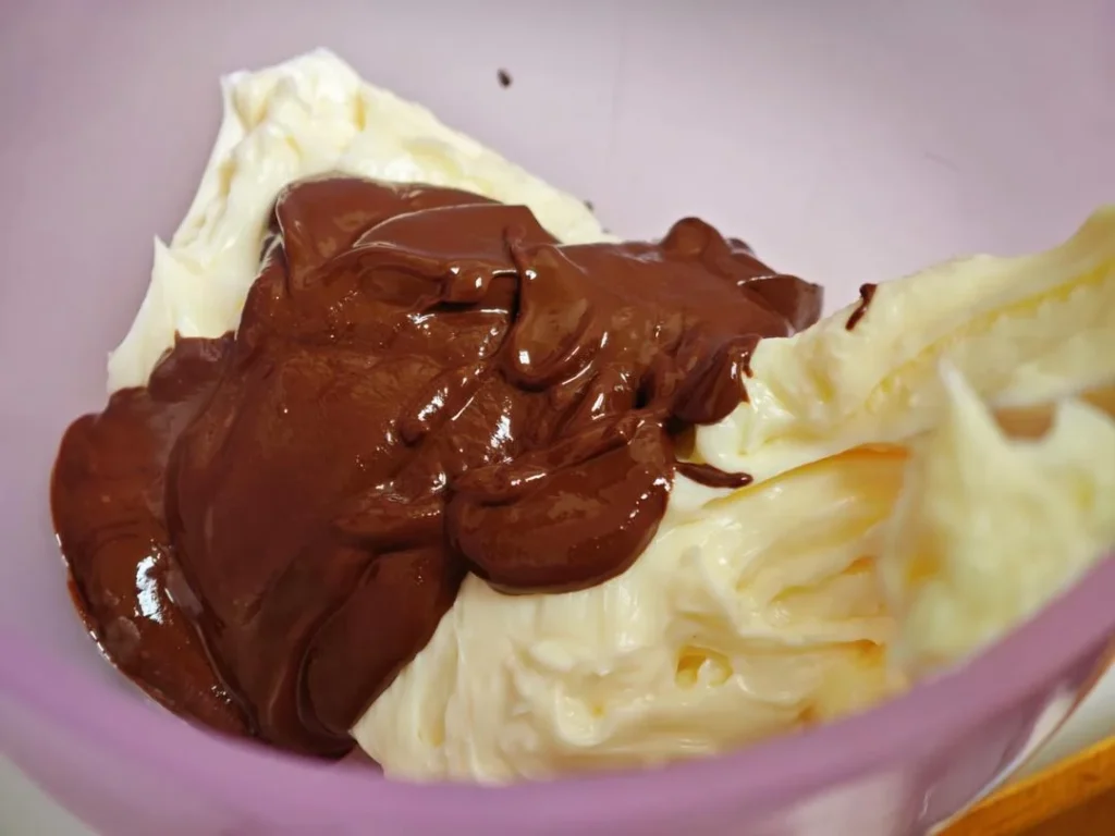 Crispy Chocolate Oat Sandwich Cookies with Cream Cheese Filling