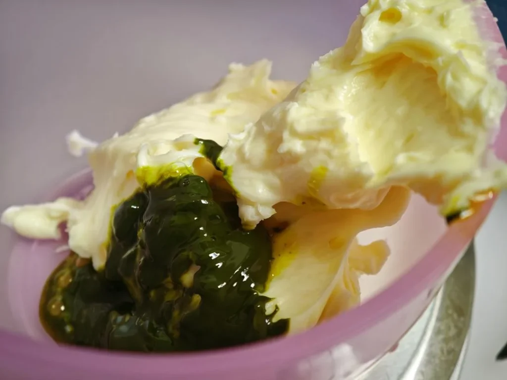 Crispy Chocolate Oat Sandwich Cookies with Cream Cheese Filling