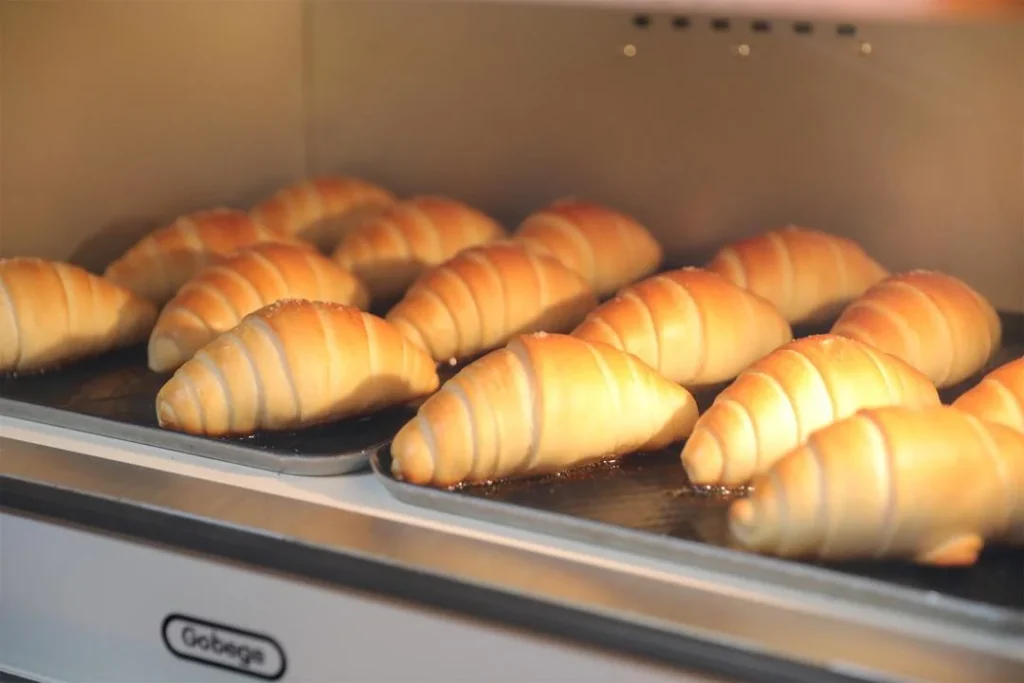 Crispy Salt Bread Rolls 2.0