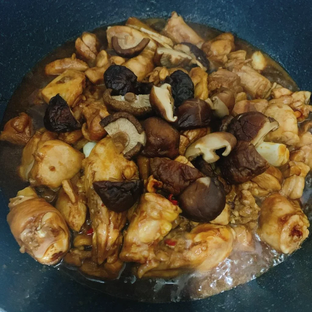 Huang Men Chicken Rice (Braised Chicken with Rice)