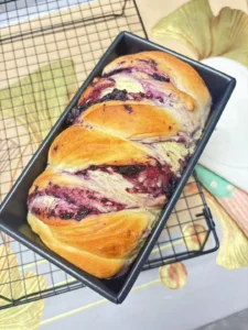 Blueberry Toast Bread (No-Knead Version)
