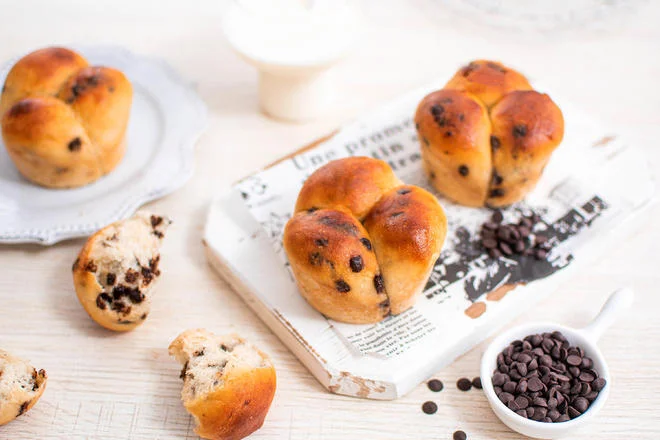 Low-Sugar, Low-Oil Banana Nut Pound Cake