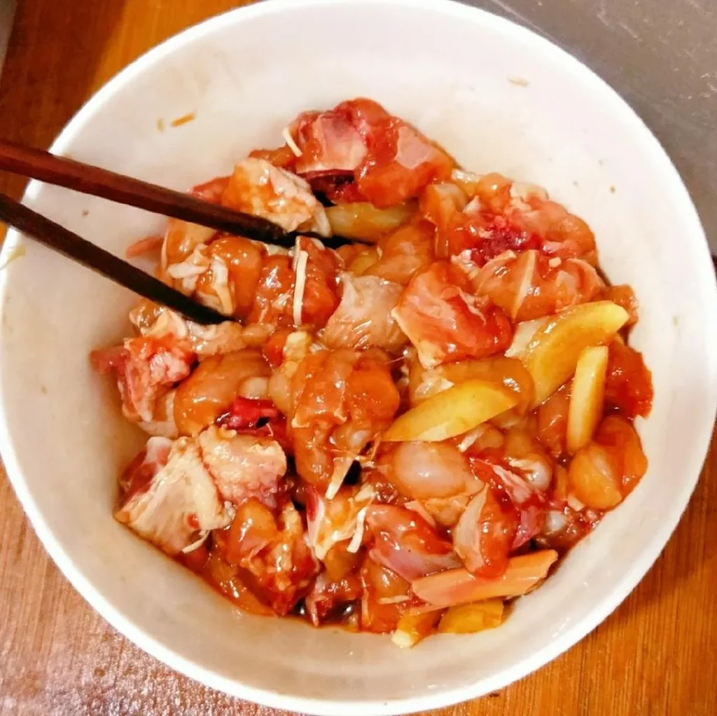 Spicy Diced Chicken with Dry Chilies