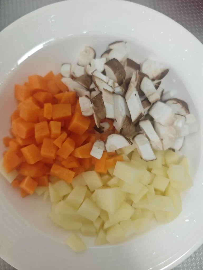 Chicken and Vegetable Claypot Rice