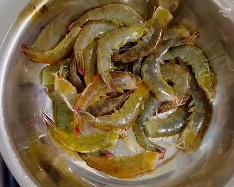 Dry Pot Chicken Wings and Shrimp