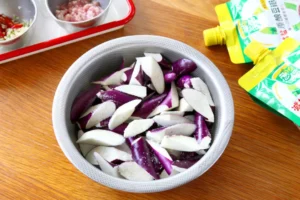 Sauce-Flavored Eggplant with Minced Pork