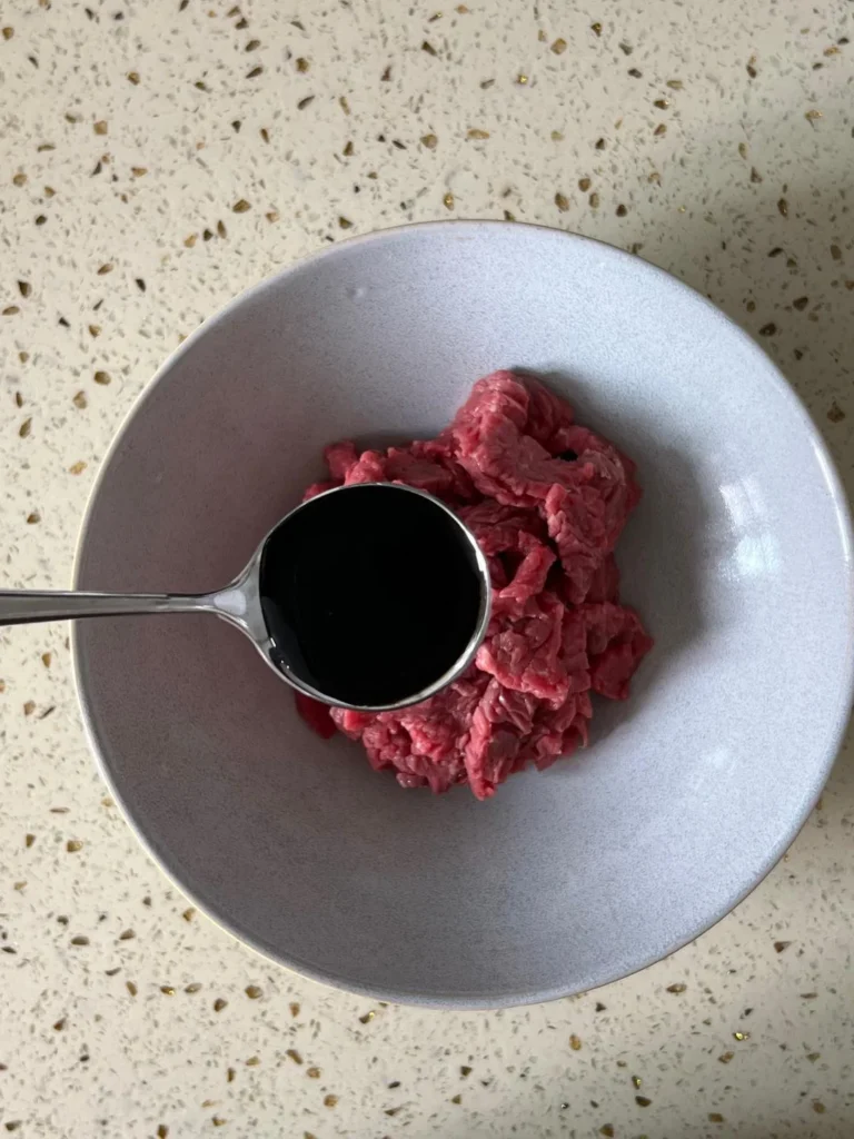 Stir-fried Yellow Beef with Cilantro and Chilies