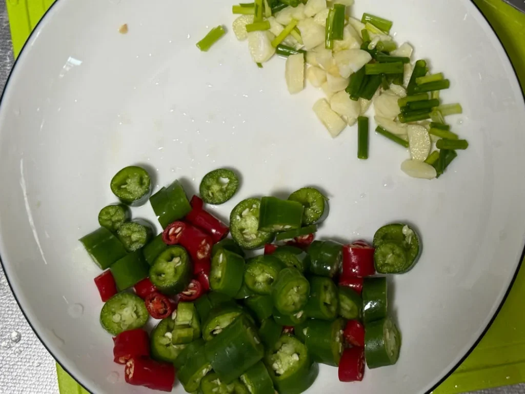 Quick Farmhouse Stir-fried Chicken (10 Minutes)