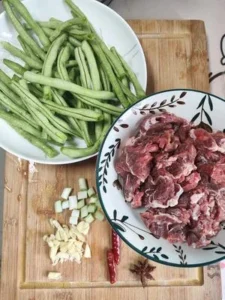 Braised Beef with Green Beans
