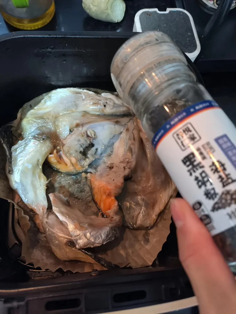 Air Fryer Roasted Salmon Head