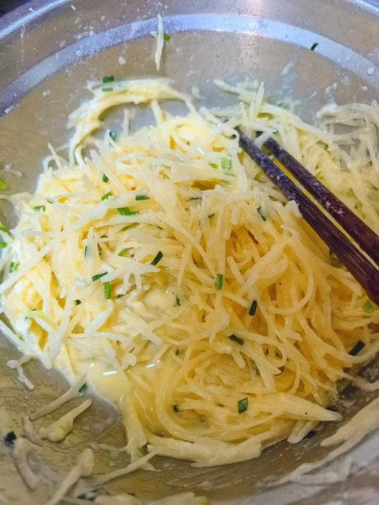 Quick Breakfast Potato and Egg Pancake