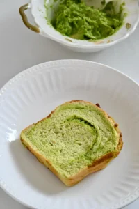 No-Cook Monday Breakfast: Avocado Toast with Blueberries