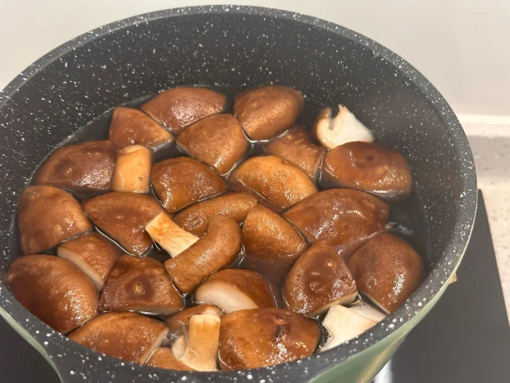 Mushroom and Chicken Stir-Fry (Quick & Easy)