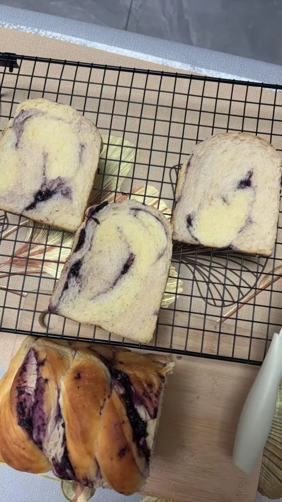 Blueberry Toast Bread (No-Knead Version)