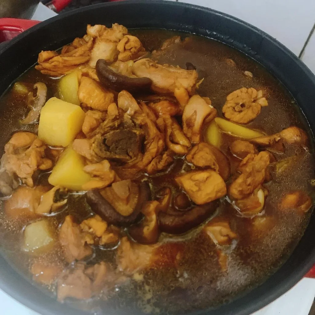 Huang Men Chicken Rice (Braised Chicken with Rice)