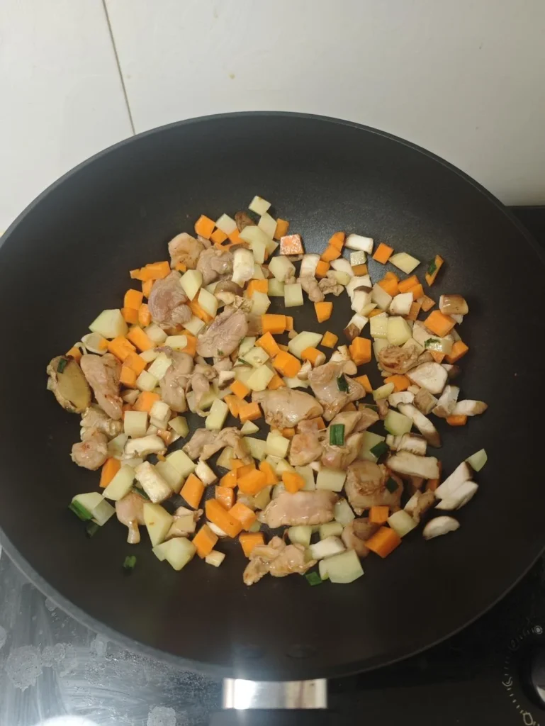 Chicken and Vegetable Claypot Rice