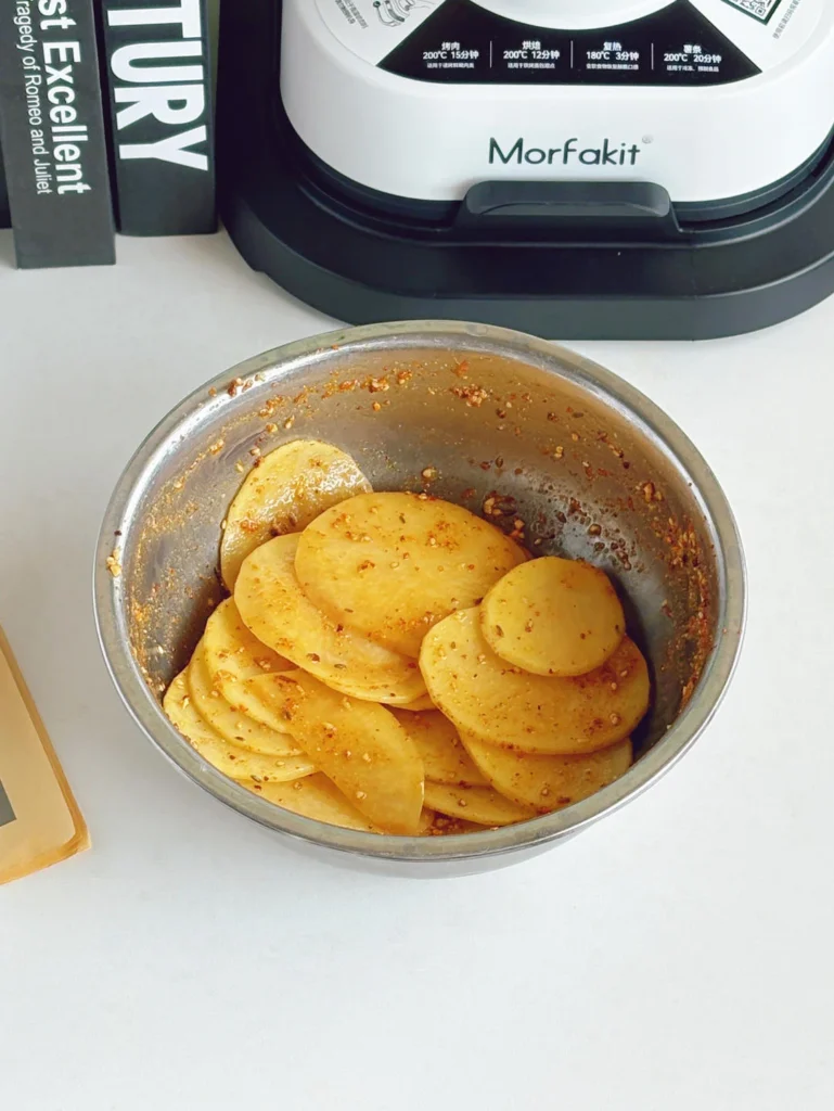 Air Fryer Spicy Potato Slices