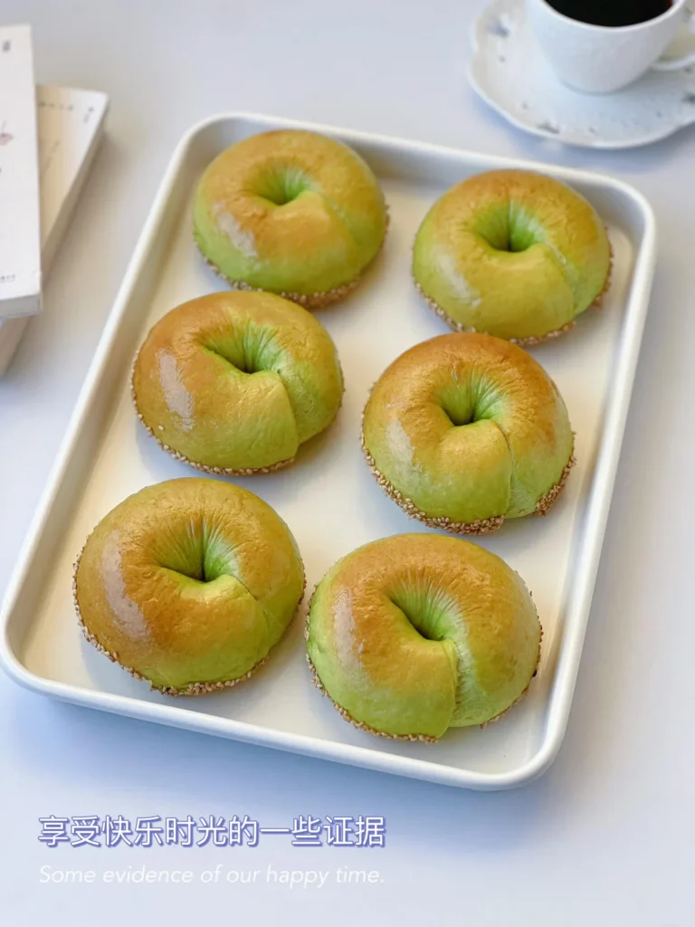Pistachio Salted Milk Bagels