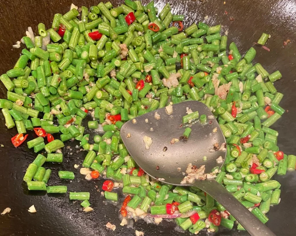 Easy Spicy Stir-Fried Pork with Green Beans