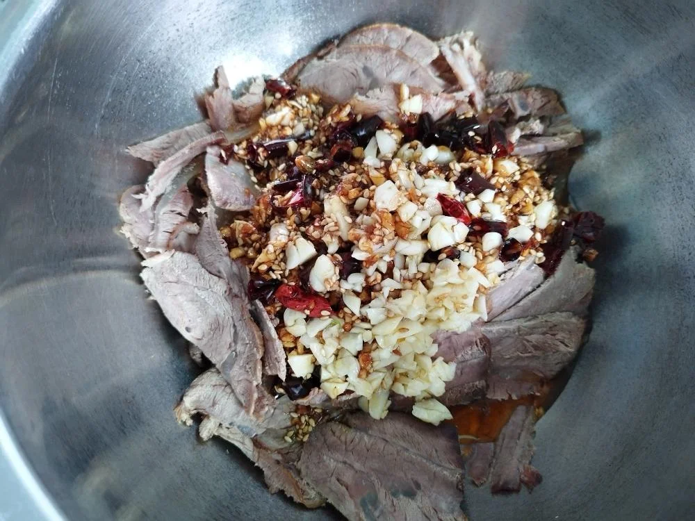 Beef with Cilantro Salad