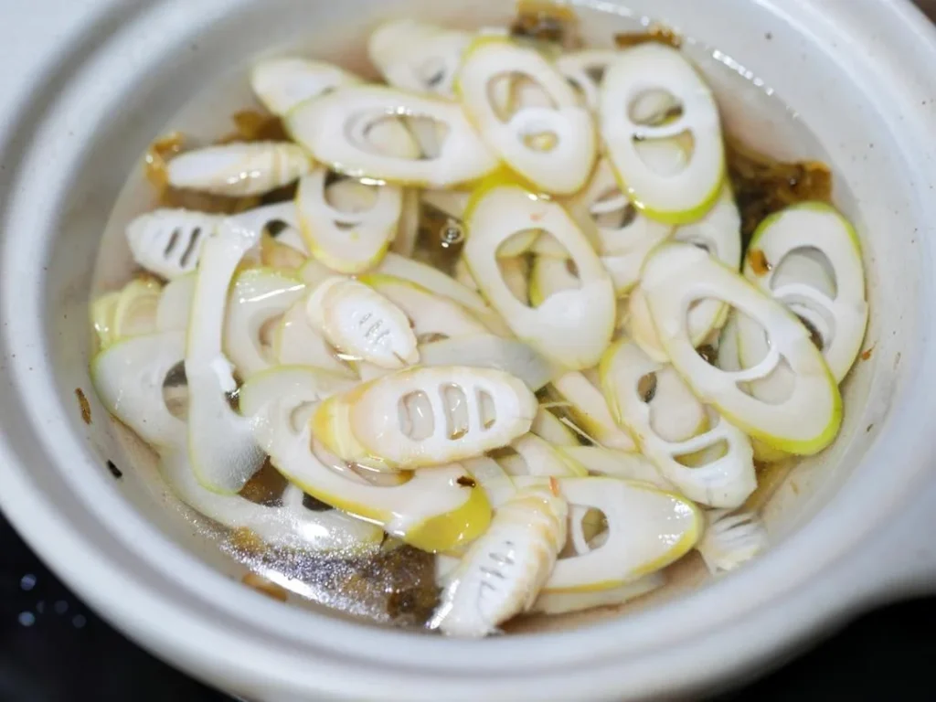 Seasonal Wellness: Clearing Heat & Moistening Dryness Soup with Bitter Bamboo Shoots