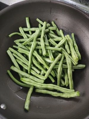 Braised Beef with Green Beans