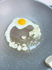 Rice-Stealing Gongjin Burst Eggs