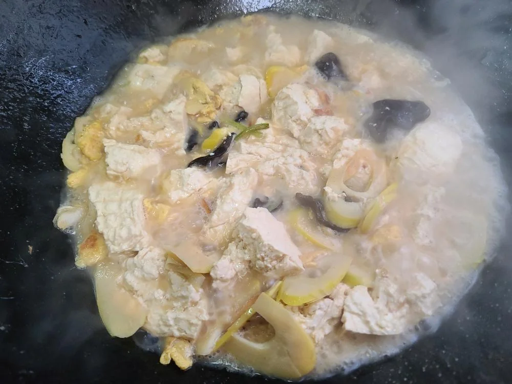 Hand-Torn Taizhou Homestyle Braised Tofu