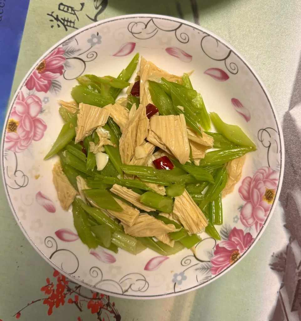 100 Home-Style Dishes Collection