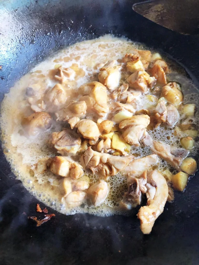 Home-Style Stir-Fried Chicken