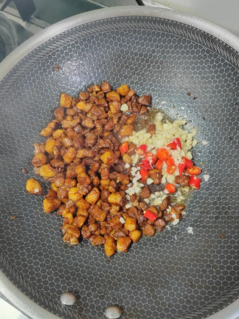 Diced Pork and Potato Stir-Fry