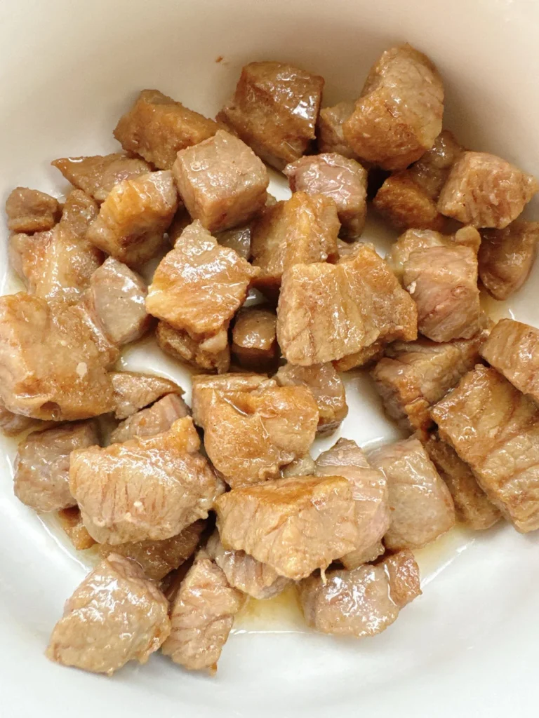 Black Pepper Beef with Button Mushrooms