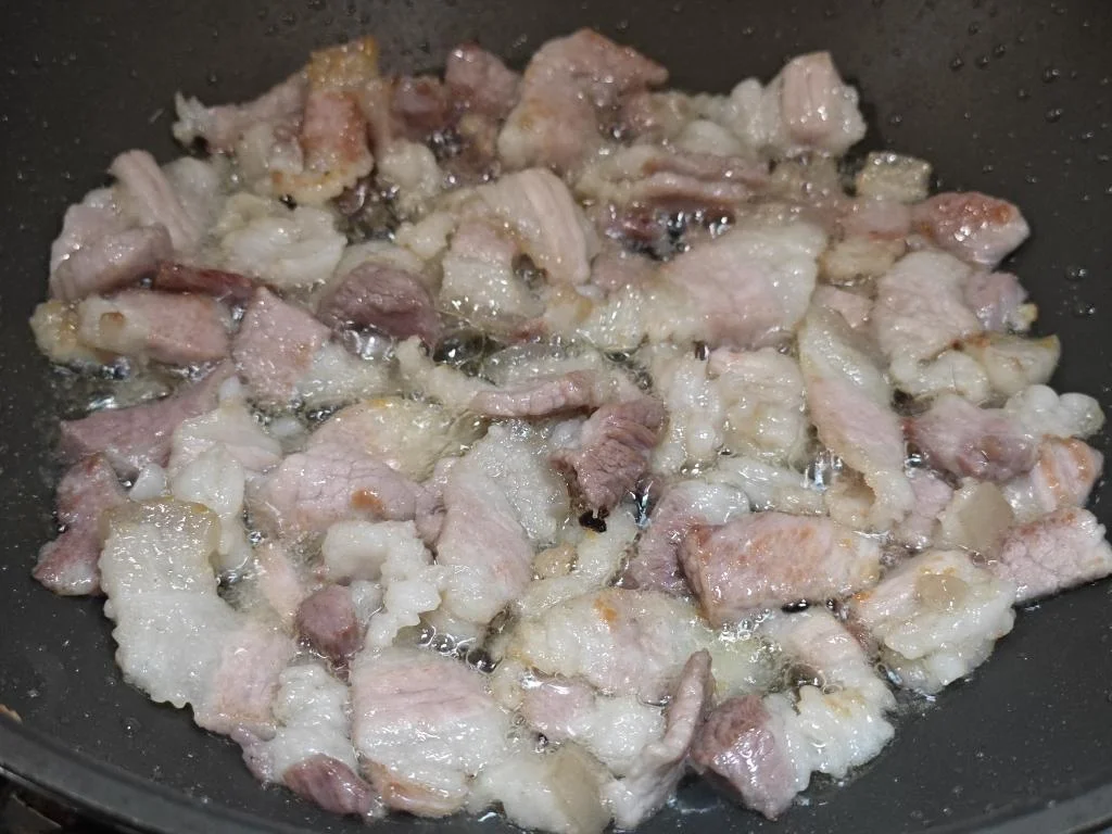 Braised Potato Slices with Pork Belly