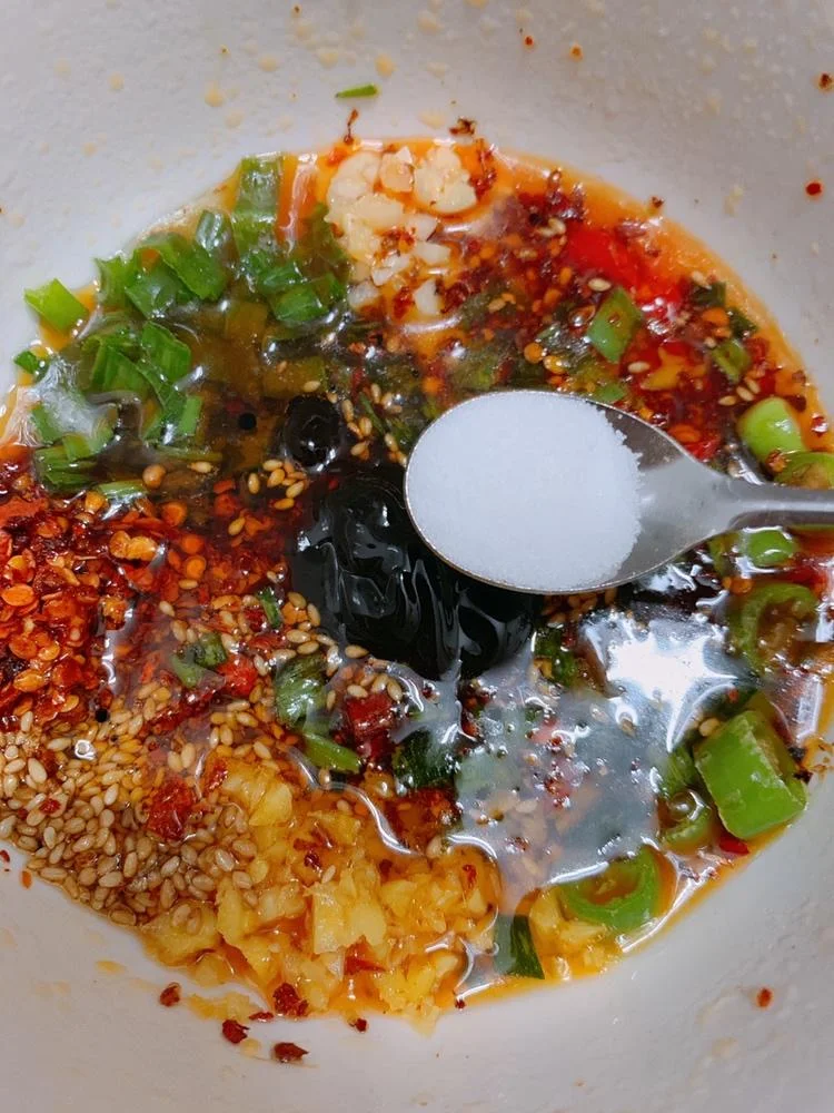 Sichuan-Style Poached Pork Tenderloin with Chili Oil Sauce