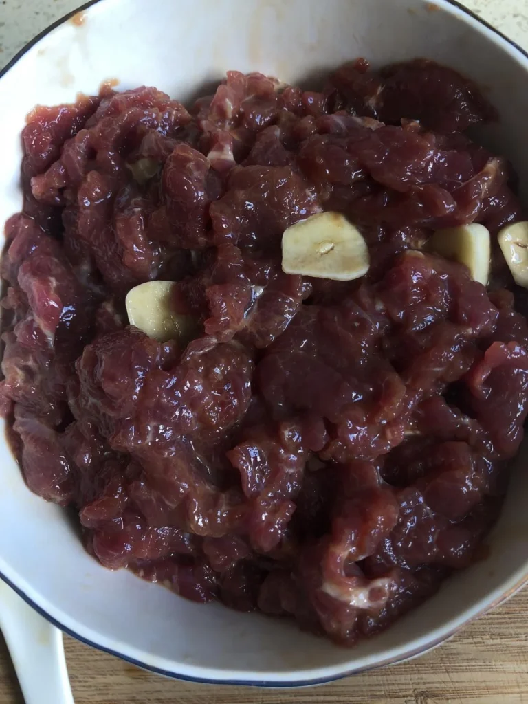 Tender Stir-fried Beef Slices — Quick & Easy