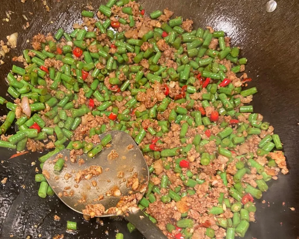 Easy Spicy Stir-Fried Pork with Green Beans