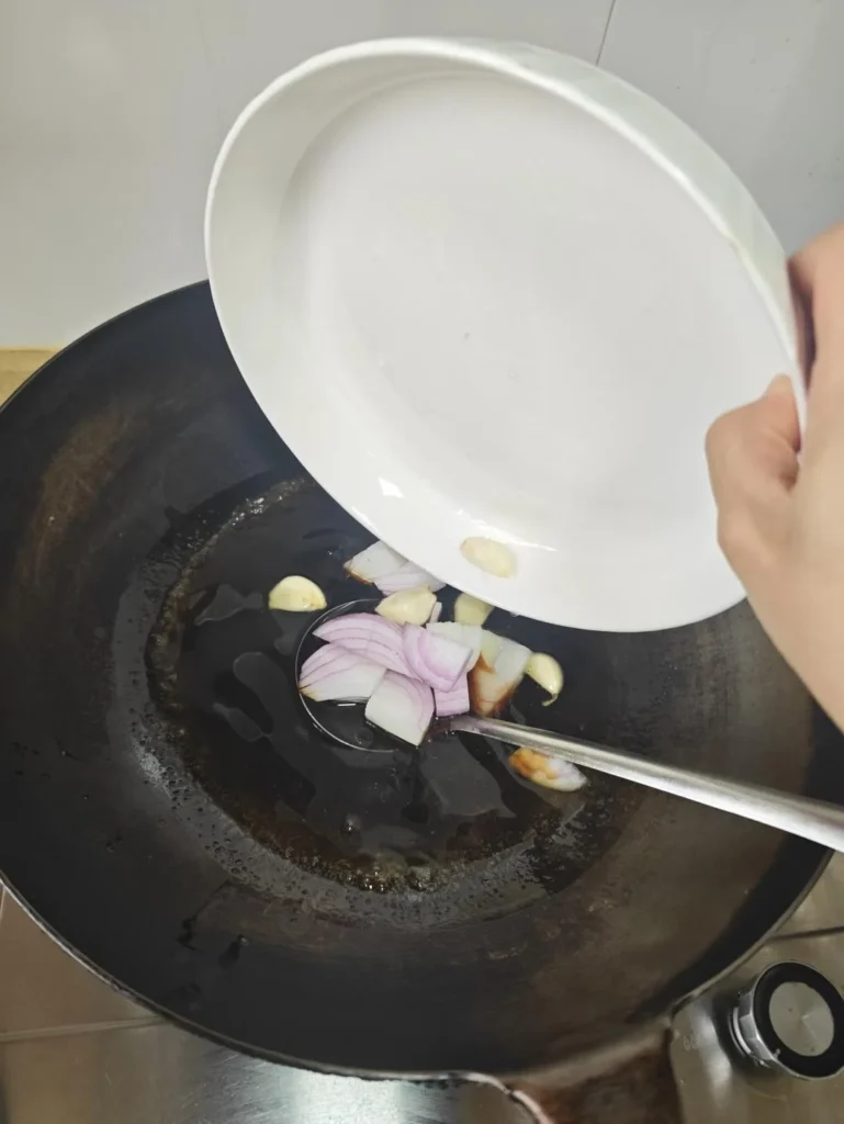 Oil-Infused Hairtail Fish