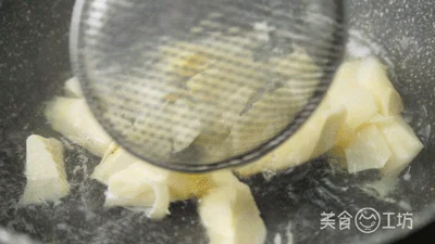 Yan Du Xian (Braised Bamboo Shoots with Cured and Fresh Pork)