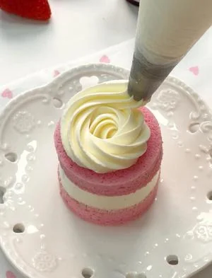 Weekend Home Baking: 3 Ways to Use the SUNATUR 606 Stand Mixer