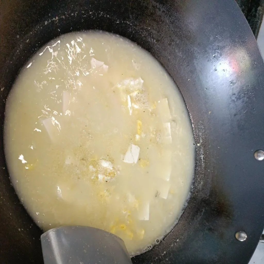 Carp, Tofu and Loofah Soup