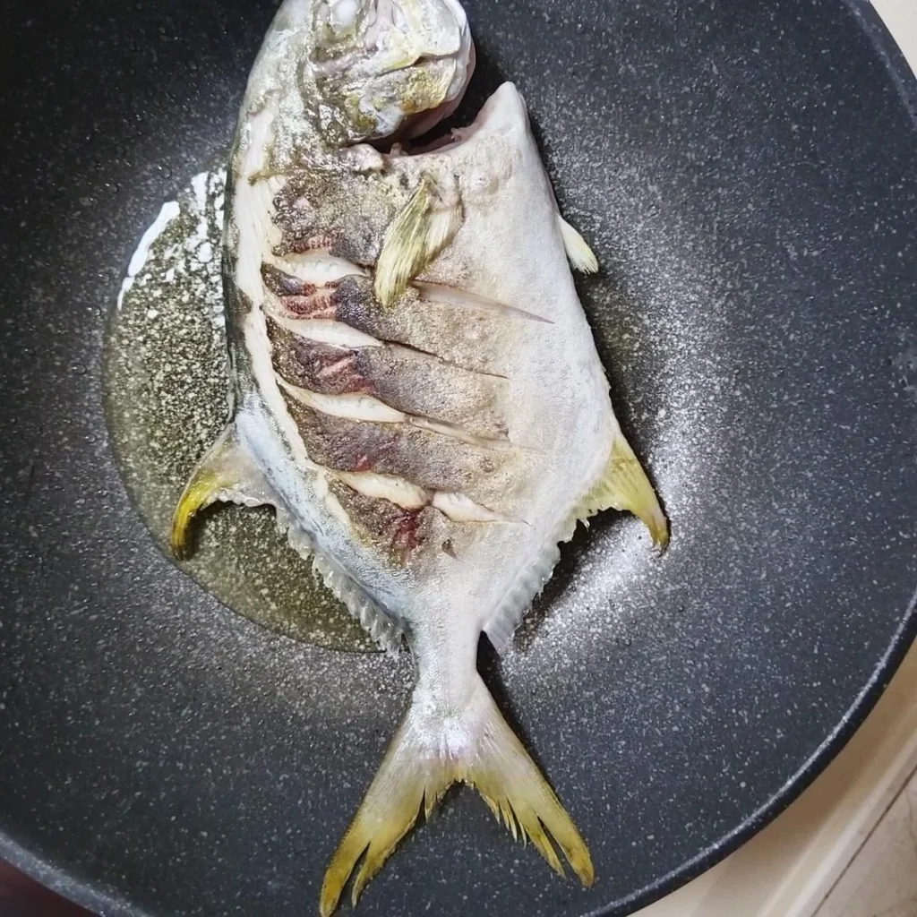 Braised Golden Pomfret