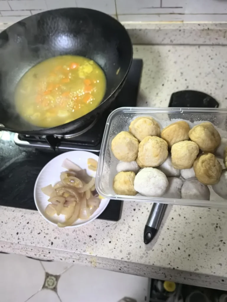 Curry Fish Balls