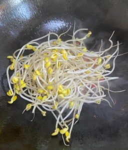 Stir-fried Soybean Sprouts with Fried Tofu Strips