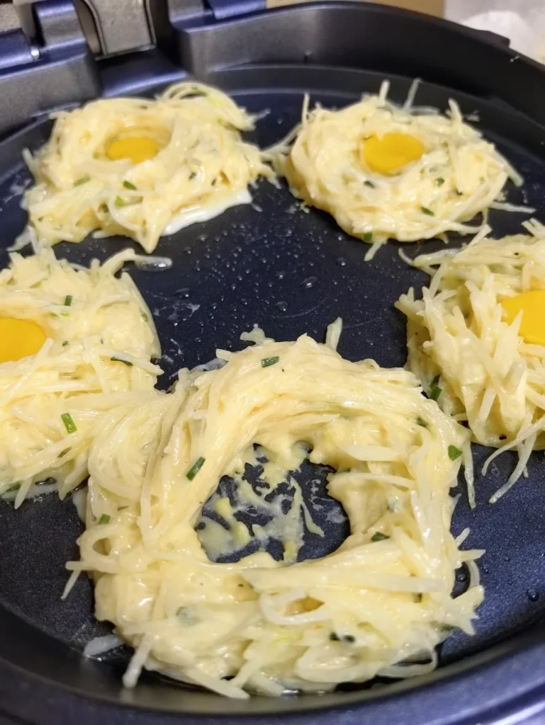 Quick Breakfast Potato and Egg Pancake