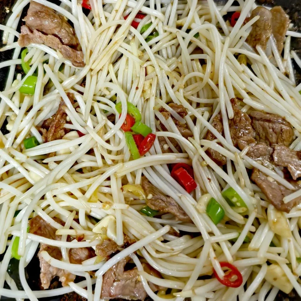 Stir-fried Beef with Bean Sprouts