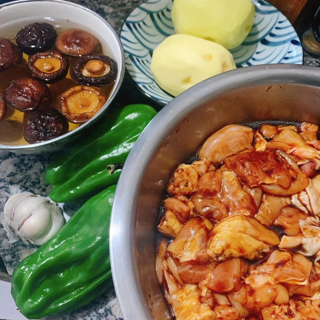 Huang Men Chicken Rice (Braised Chicken with Rice)