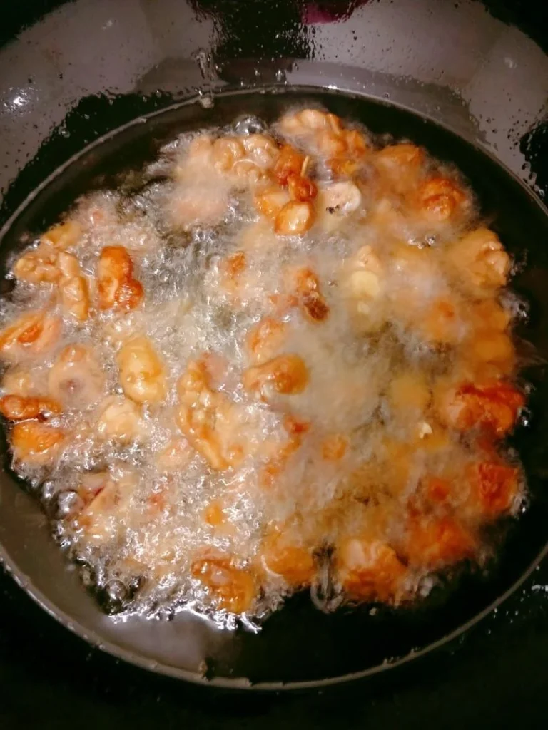 Spicy Diced Chicken with Dry Chilies