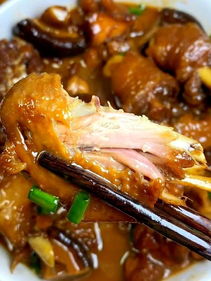 Chicken Stew with Mushrooms