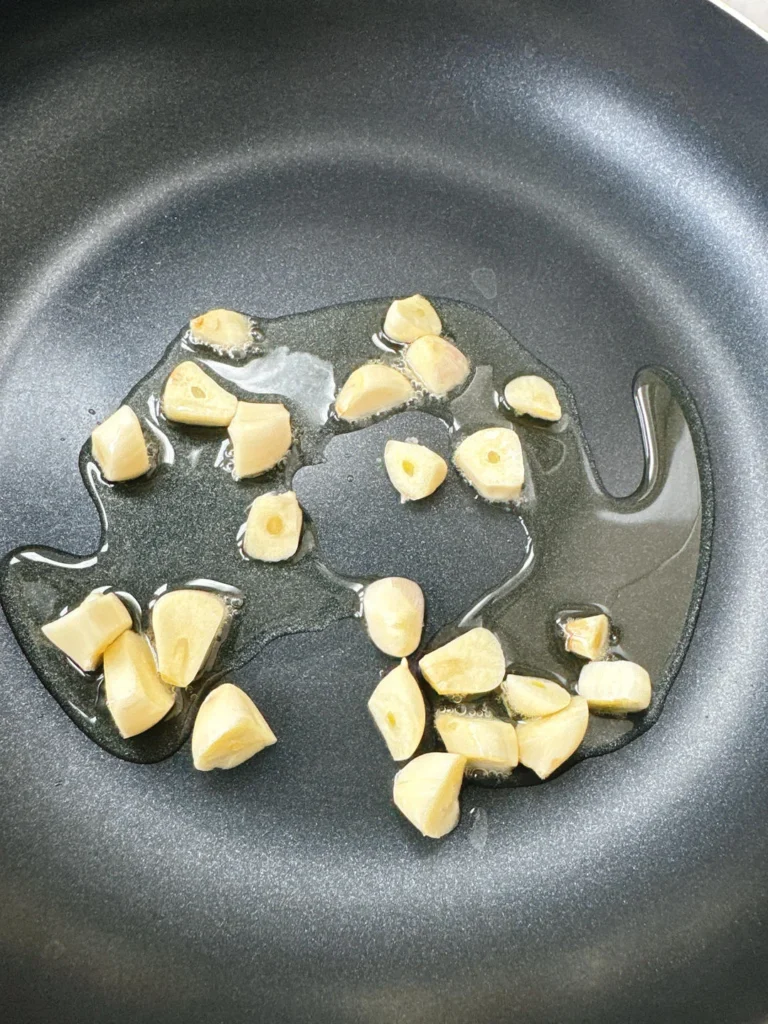 Black Pepper Beef with Button Mushrooms